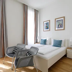 Hotell Riess - Self Check-in