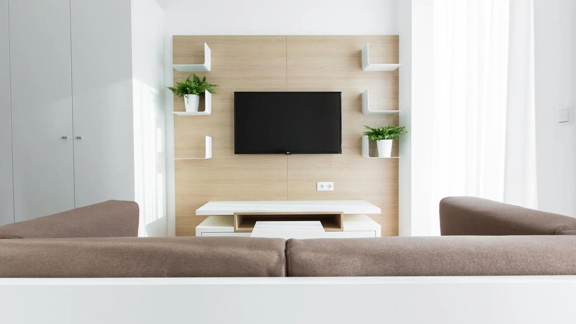 Shome Hotel Graz I Self Check-In I Free Parking