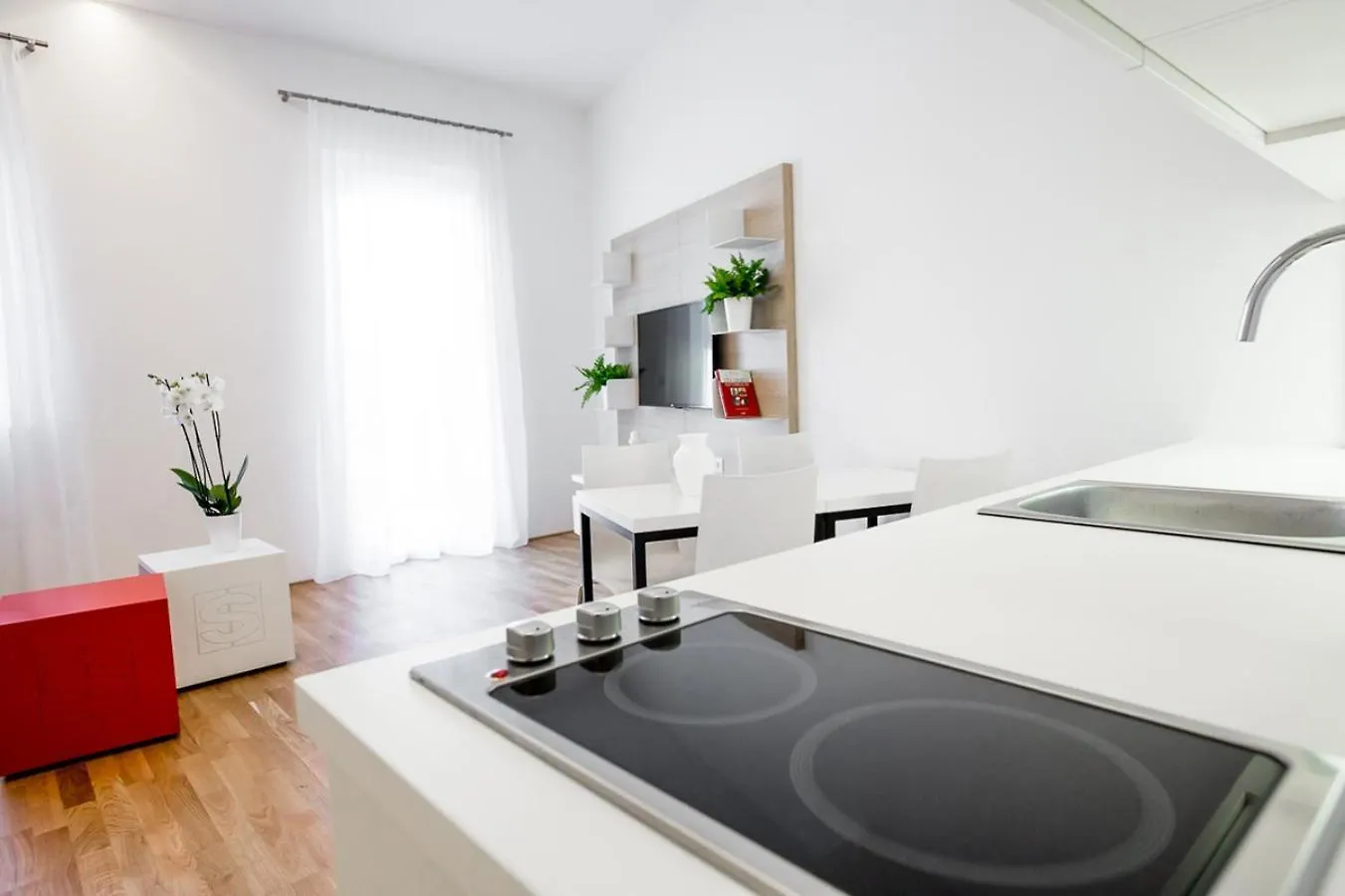Shome Hotel Graz I Self Check-In I Free Parking